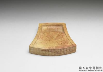 图片[2]-Red-veined stone inkstone in the shape of a character “feng (wind)”, Qing dynasty (1644-1911)-China Archive